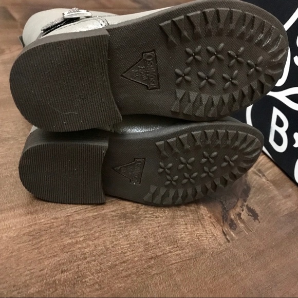 Brand New OshKosh Elsa Girls Boots Size 7 or 8 - Picture 5 of 6